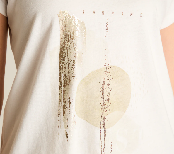 POLERA CON ESTAMPADO FRONTAL