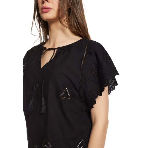 BLUSA BRODERIE