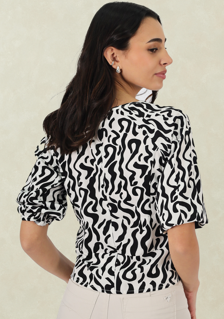 BLUSA MANGA 3/4 ESTAMPADO NEGRO